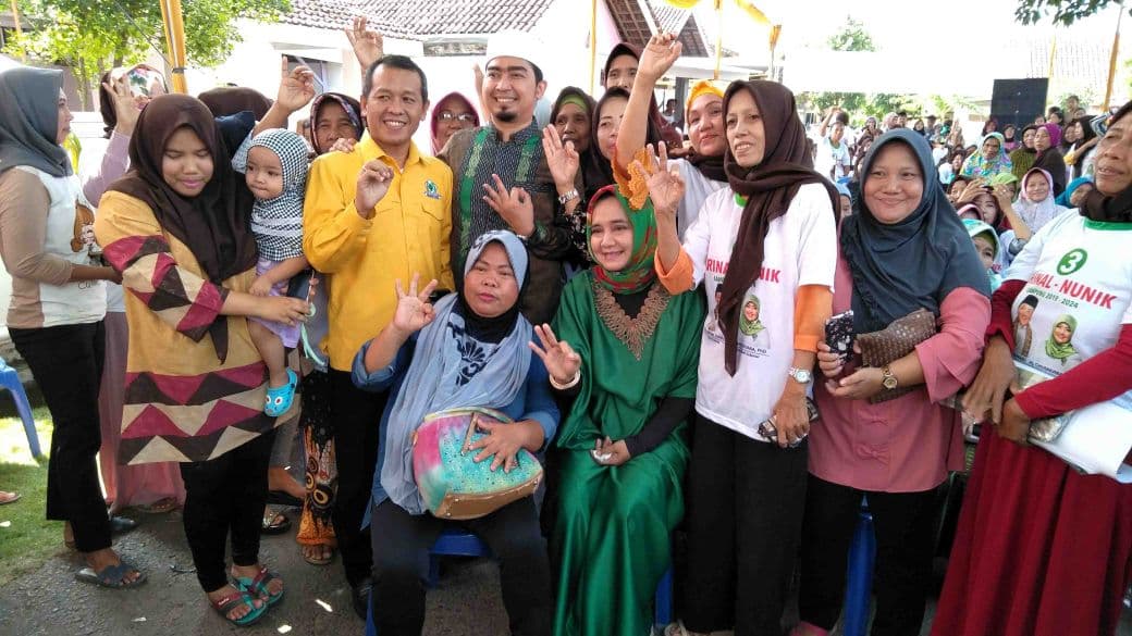 Dicurhati Warga, Riana Sari Mohon Doa agar Arinal &#8211; Nunik Bisa Wujudkan yang Belum Terlaksana