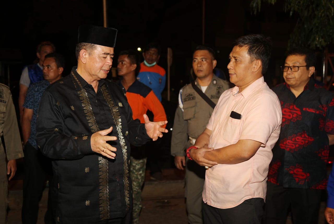 Sumatera Barat Sumbang 600 kg Daging Rendang Untuk Korban dan Pengungsi Tsunami Lampung
