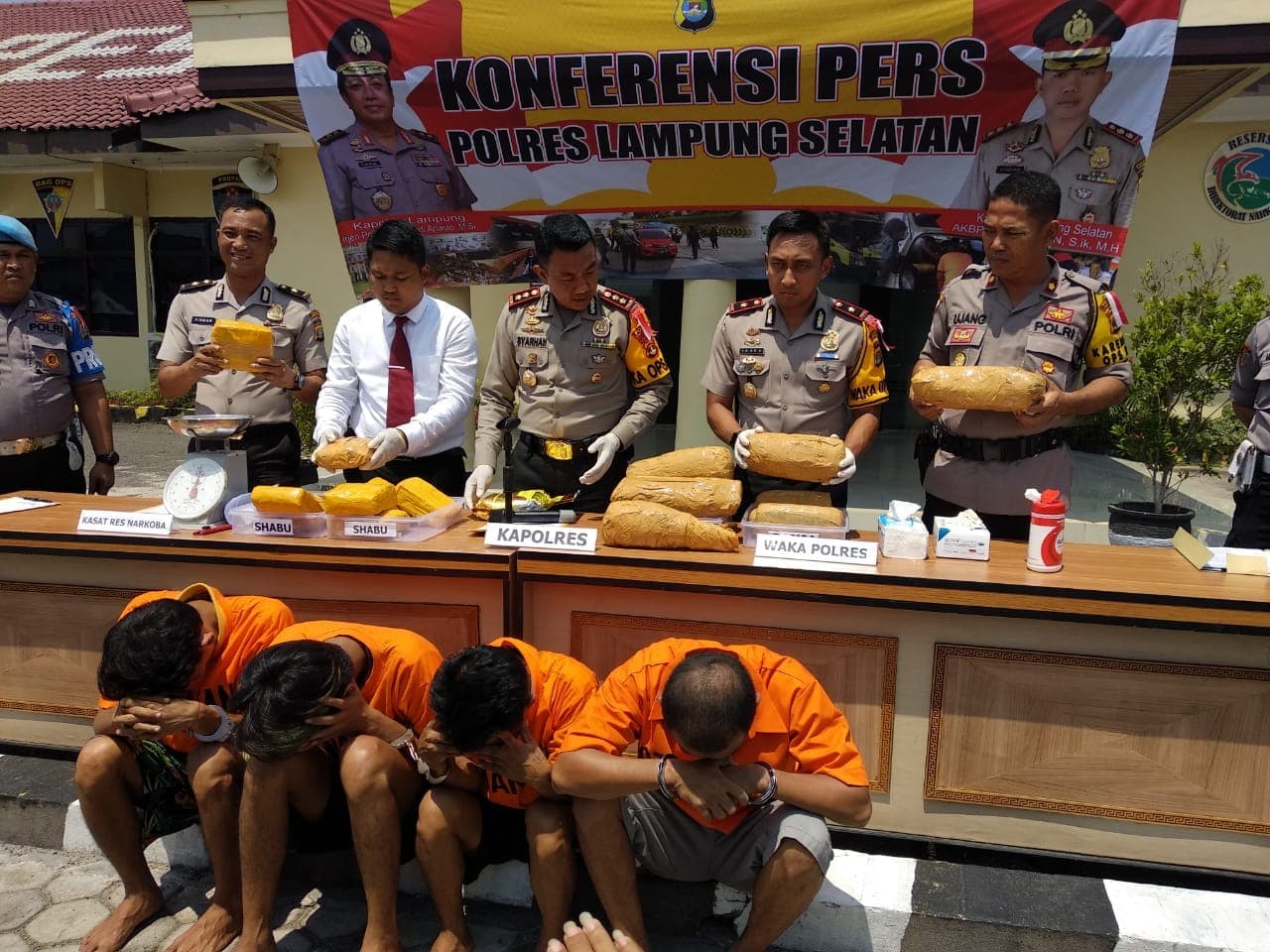 Polres Lamsel &#8220;Ungkap&#8221; Pengendali Pengiriman Shabu 9 Kg Dari Lapas di Medan