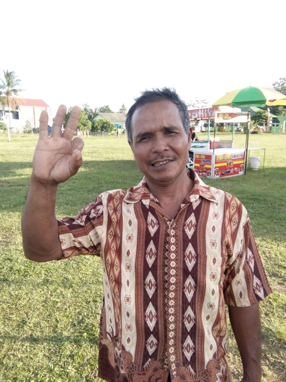Pedagang Bakso Keliling Berharap Bantuan Modal Usaha kepada Arinal &#8211; Nunik