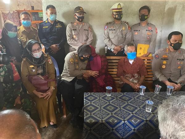 Polda Lampung Berikan Pendampingan Psikilogis Kepada Keluarga Korban Sriwijaya Air SJ-182
