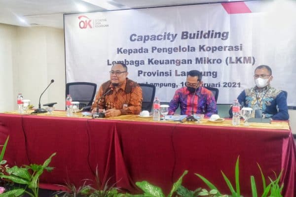 OJK Lampung Berikan Penguatan Pengelola LKM