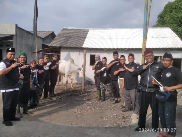 Juleha dan Zitline Tebar Qurban