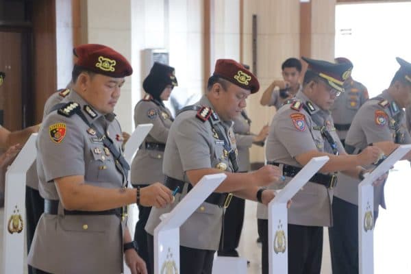 Kombes Derry Agung Wijaya Jabat Dirkrimsus Kombes Edi Purnomo Ka SPN Polda Lampung