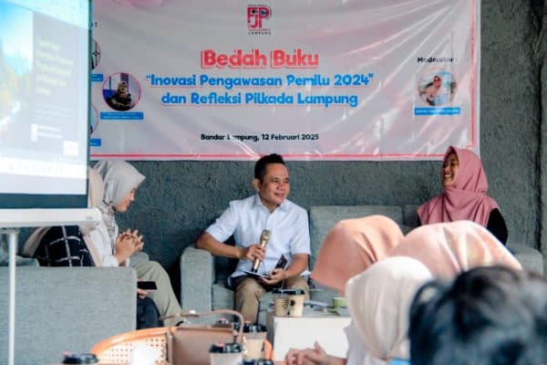 FJPI Lampung Gelar Diskusi dan Bedah Buku “Inovasi Pengawasan Pemilu 2024 dan Refleksi Pilkada Lampung”