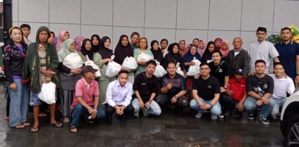 Drachen Billiard Bagikan Sembako dan Tali Asih ke Warga