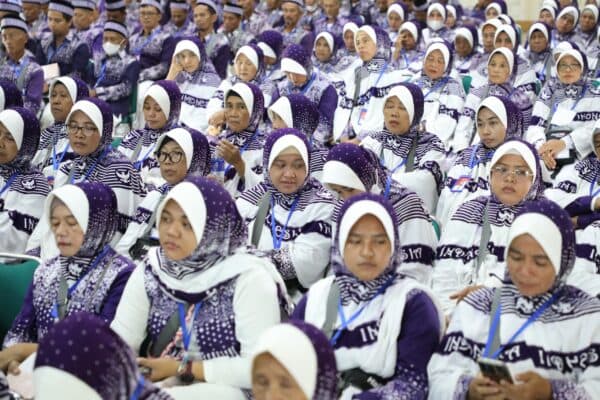 Kloter Pertama CJH Lampung 2025 Terbang ke Tanah Suci, Dapat Sangu dari Pemprov