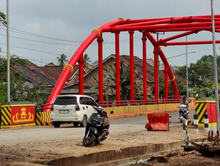 Kontraktor Jembatan Way Sabuk Jalan Lintas Sumatera PT Bora Bora Teknik Indonesia Diduga Tipu Warga dan Tinggalkan Hutang Warung