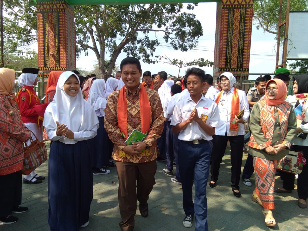 Tim Verifikasi Sekolah Sehat Tingkat Nasional Tinjau Langsung SMPN 4 Metro