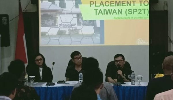 TEROBOSAN: Dukung Program SP2T, BP3TKI Lampung Gelar Interview Langsung