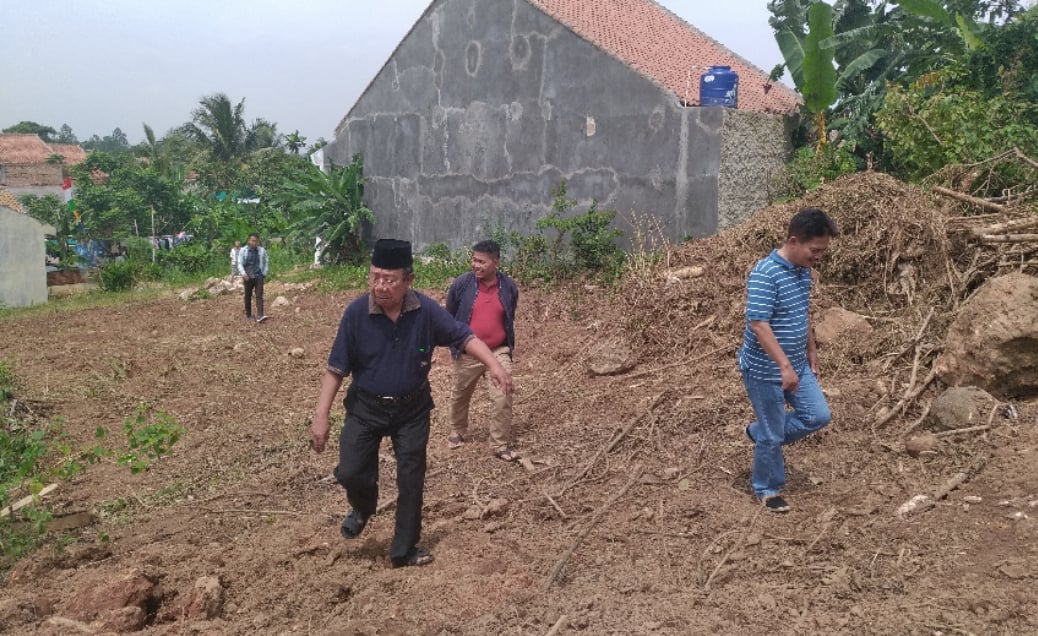 Develover Perum Bukit Mutiara Indah Serobot Lahan Warga