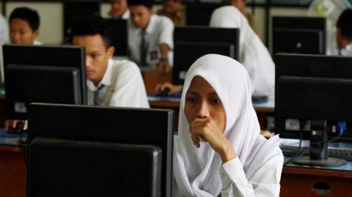 Wabup Tuba Pantau Pelaksanaan UNBK