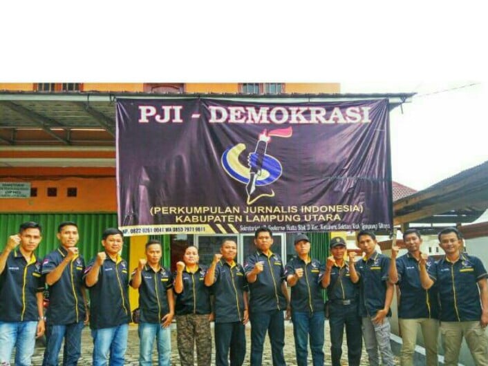 &#8216;Pray for Sulteng&#8217;, DPC PJI &#8211; Demokrasi Lampura Gelar Nobar Film G 30 S/PKI dan Galang Dana