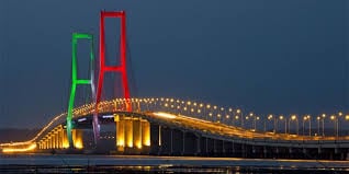 Tanggapan Pakde Karwo Mengenai Penggratisan Jembatan Suramadu