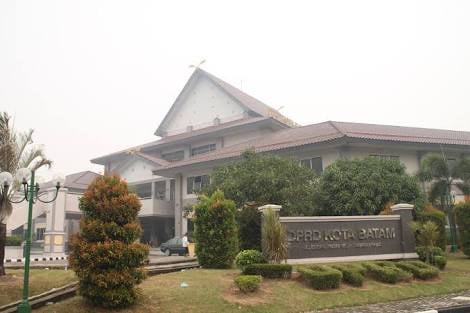 Dua Staf Anggota DPRD Batam Diduga Berbuat Asusila di Ruang Kerja