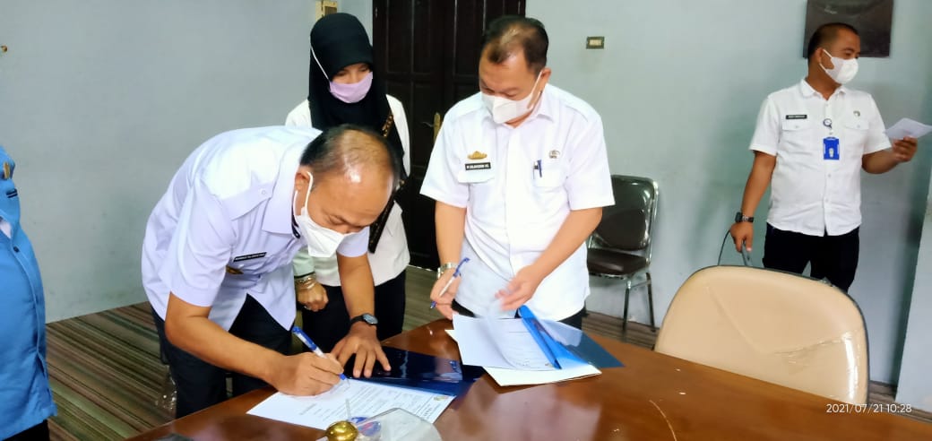 Serah Terima Jabatan Plt Kepada Sekwan Lampung Tengah Baru