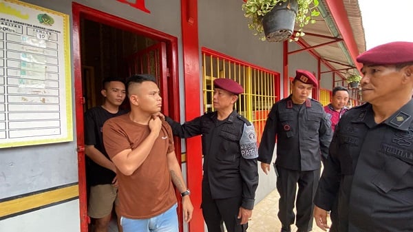 Penggeledahan Selepas Asar,  Anggota BNN Tampak Mondar-mandir di Lapas Narkotika Bandar Lampung