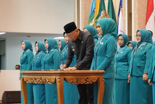 Gubernur Mirza Lantik Pengurus TP-PKK dan Tim Pembina Posyandu Lampung