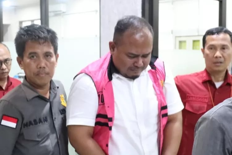 Tersangka Korupsi Anggaran Pengelolaan Sampah DLH Kota Tangsel Rp75,9 Miliar Bertambah, TB Apriliadhi Kusumah Ditahan Kejati Banten